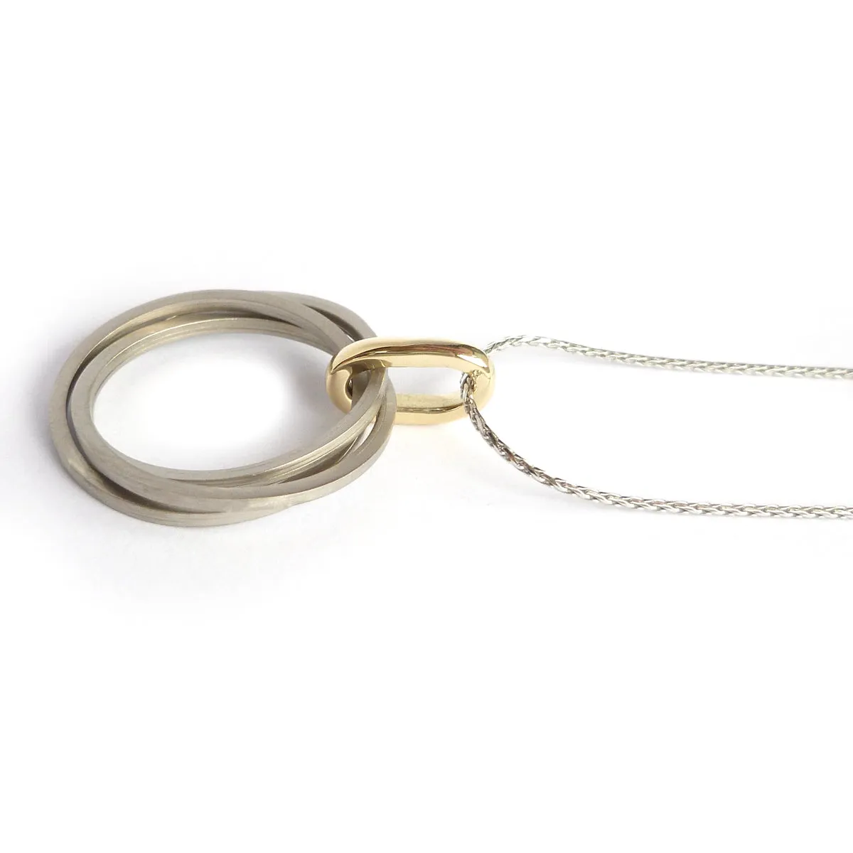 18ct white and yellow gold contemporary Russian style necklace