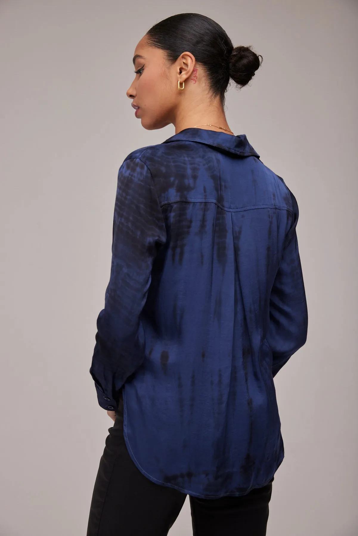 Flowy Button Down - Blue Alligator