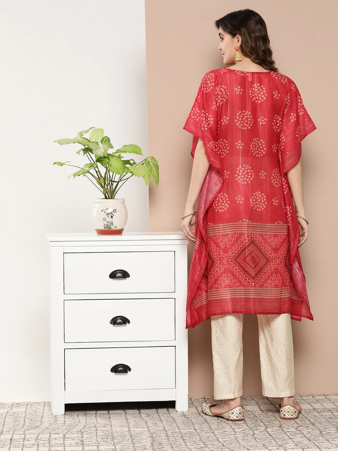 Women Red Silk Blend Kurta