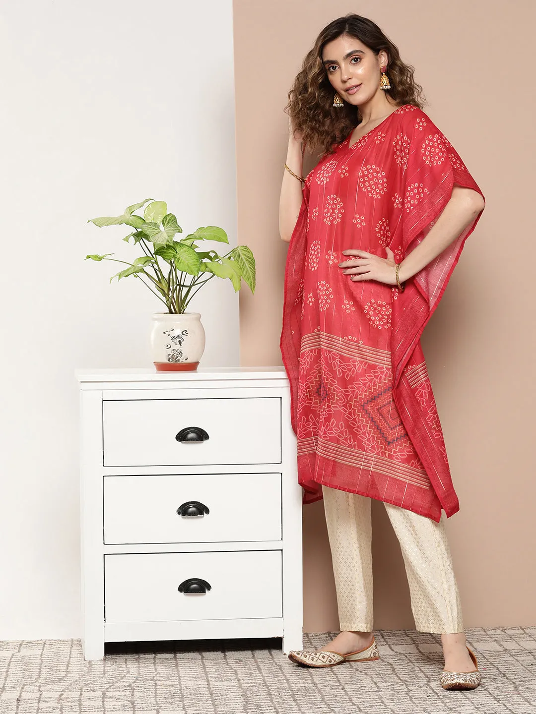Women Red Silk Blend Kurta