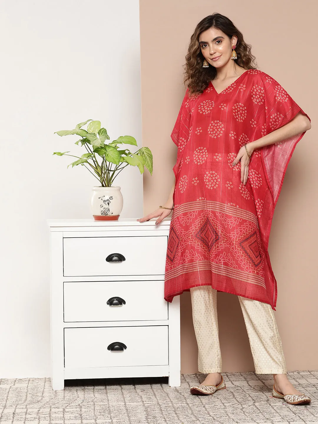 Women Red Silk Blend Kurta